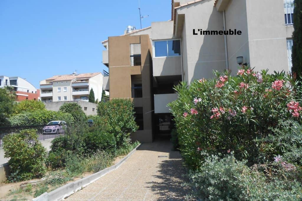 Apartment Particulier Loue T3 En Rez De Jardin A 30 Metres De La Avec Un Double Box La Ciotat
