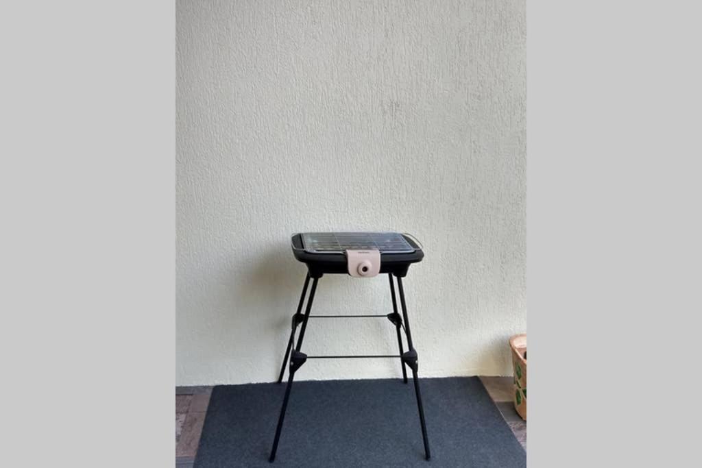 Particulier Loue T3 En Rez De Jardin A 30 Metres De La Avec Un Double Box La Ciotat