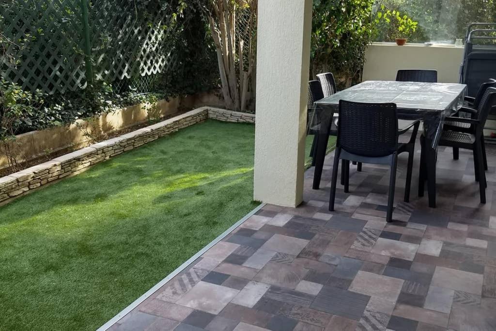 Apartment Particulier Loue T3 En Rez De Jardin A 30 Metres De La Avec Un Double Box *