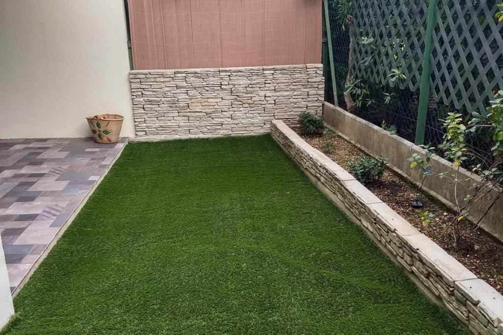 Particulier Loue T3 En Rez De Jardin A 30 Metres De La Avec Un Double Box